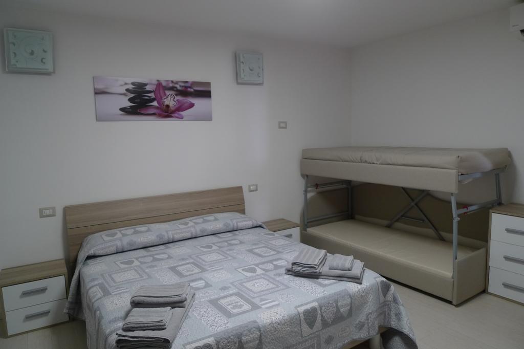 Villaggio Est Affittacamere San Teodoro  Exterior foto